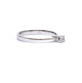 Годежен пръстен от бяло злато с диамант 0.19 ct