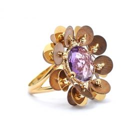 Yellow gold ring with amethyst